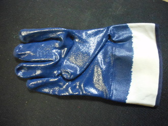 Перчатки нитриловые обливные